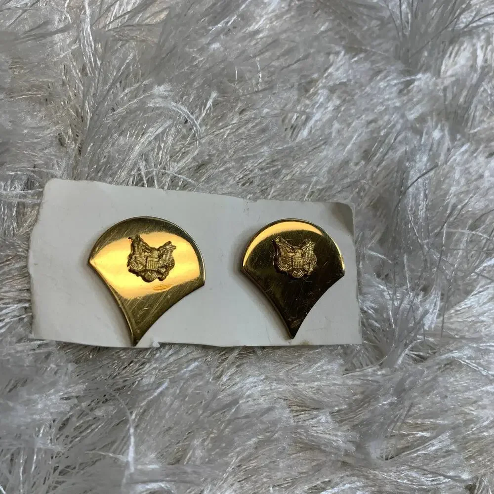 IICGI Pin Garment Pin Gold Tone Like New Condition  Military Grunge Jacket